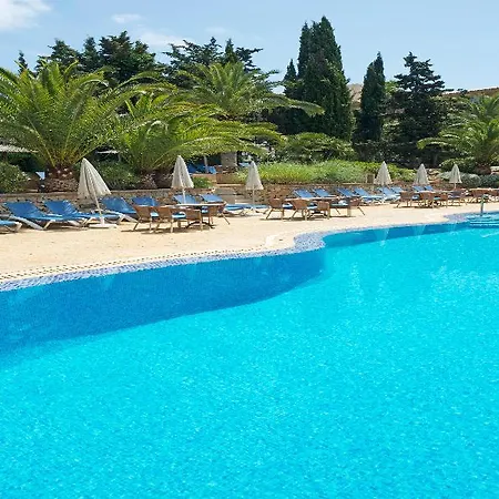 Hsm Solivera 4* باغيرا